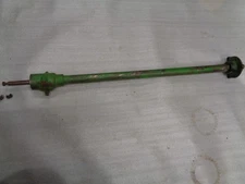 JOHN DEERE EARLY B. FAN SHAFT / HOUSING / BEARING HOUSING.