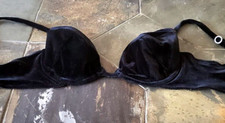 36C Vintage Victoria's Secret Lightly Lined Underwire Velveteen Plunge Bra