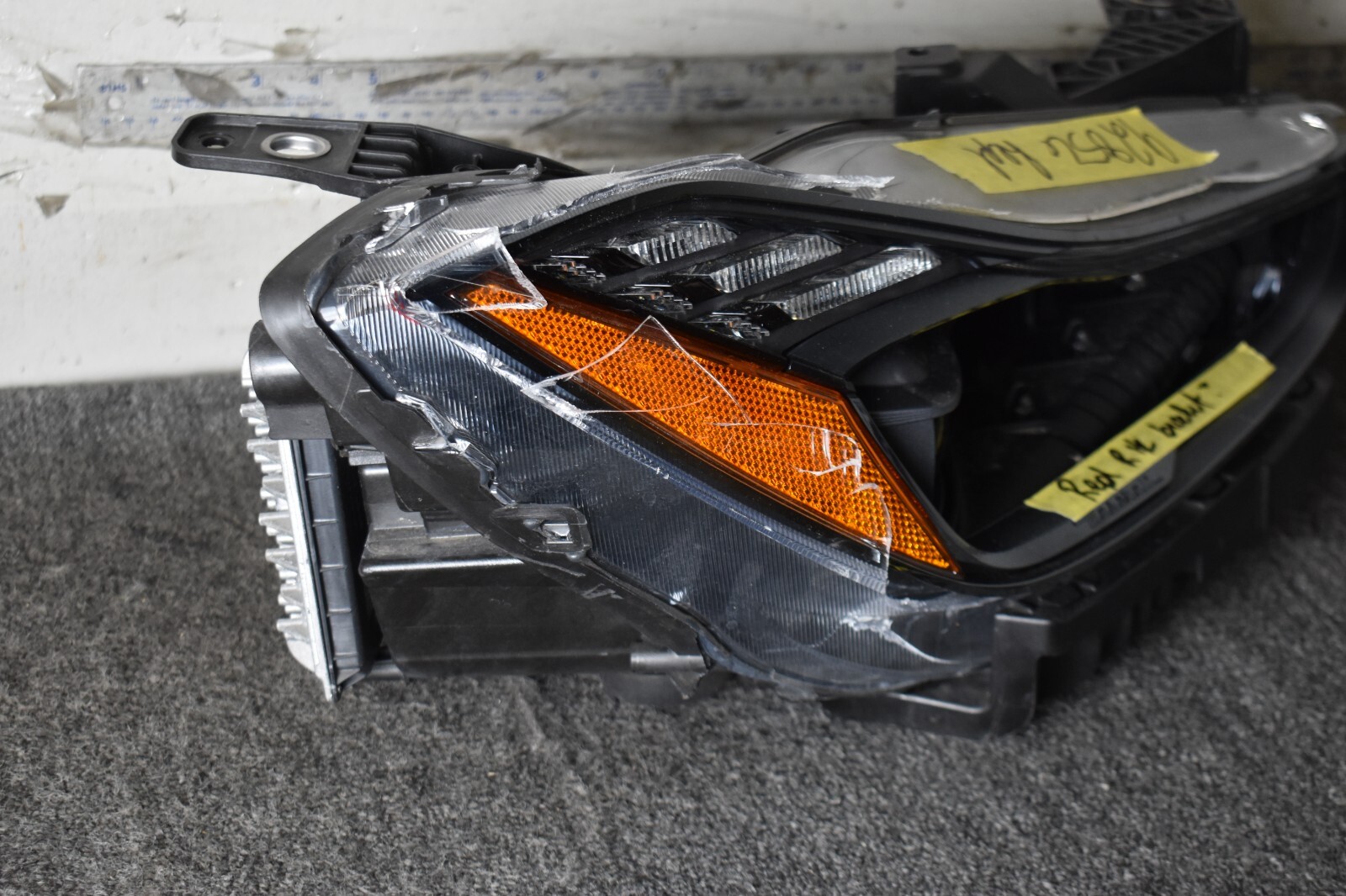 Front Right Headlamp Headlight  Maserati Quattro Porte 670106168 2017 2018
