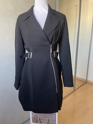THIERRY MUGLER Hübsche Jacke mit Reißverschluss und tailliert. Sehr guter Zustand außen. 