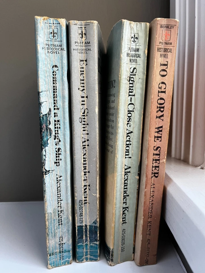 Alexander Kent, four Richard Botholio novels, vintage paperbacks (1970s - Image 2 of 4