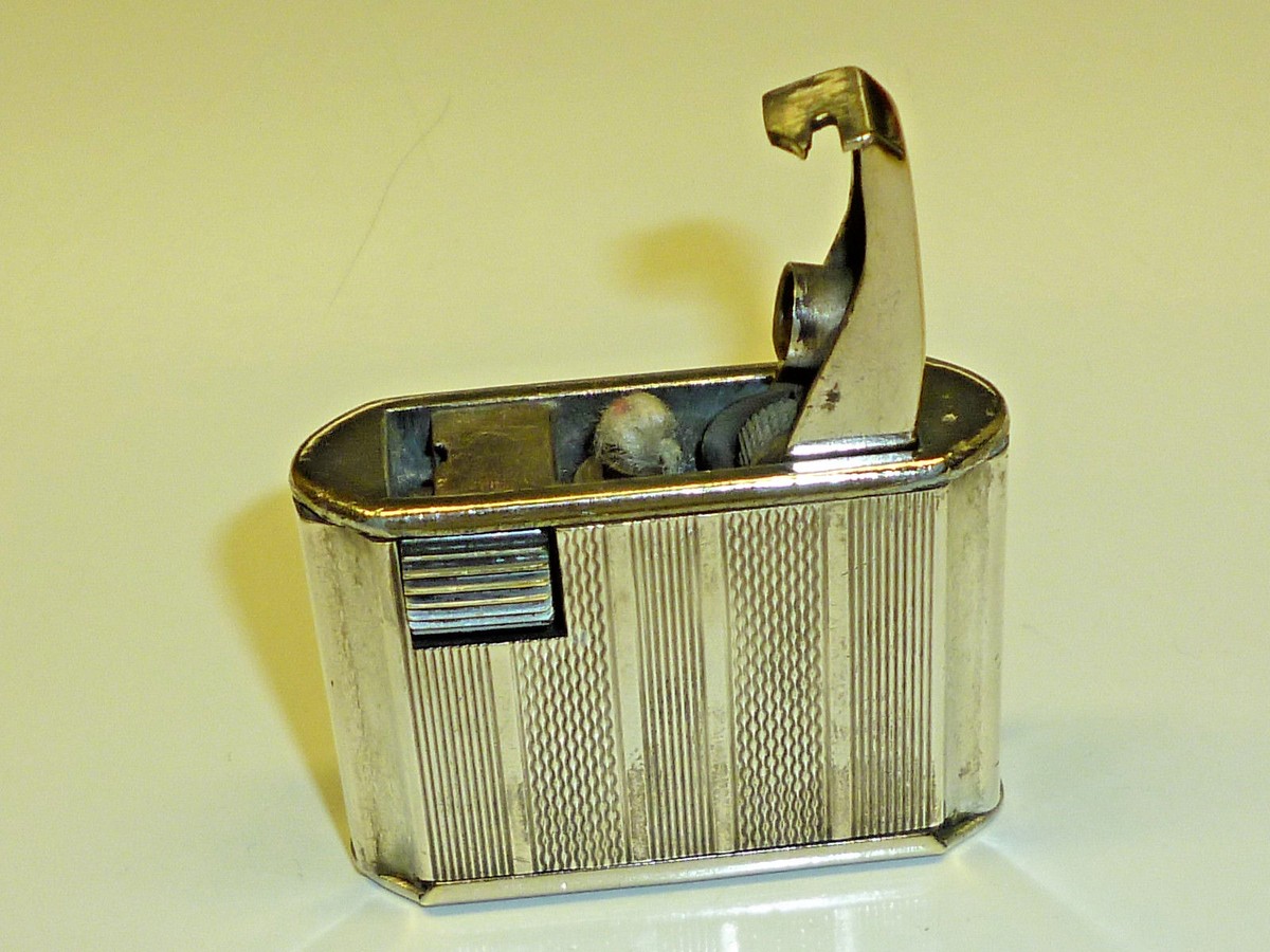 EMKA (ARTHUR WIEDMANN) SEMI-AUTOMATIC LIGHTER W. 835 SILVER