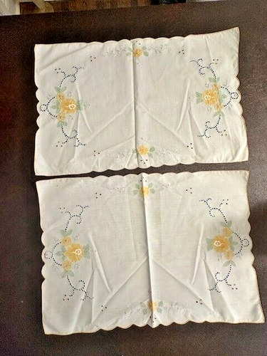 Vintage Madeira Marghab Embroidered Applique Napkins (5) & Placemats (2) Set Lot - Picture 8 of 18