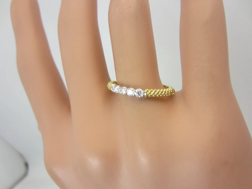 Lagos Caviar  Signature Superfine Stack Ring 18k Yellow Gold and Diamond Foto 3 de 4