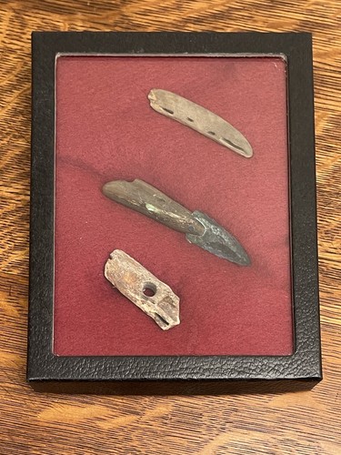 Native American Inuit Harpoon Point With Tools Prehistoric Artifacts Board 8” - Picture 3 of 4