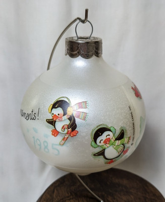 Hallmark 1985 ''Good Friends'' Tear Drop Glass Ball Ornament - No Box