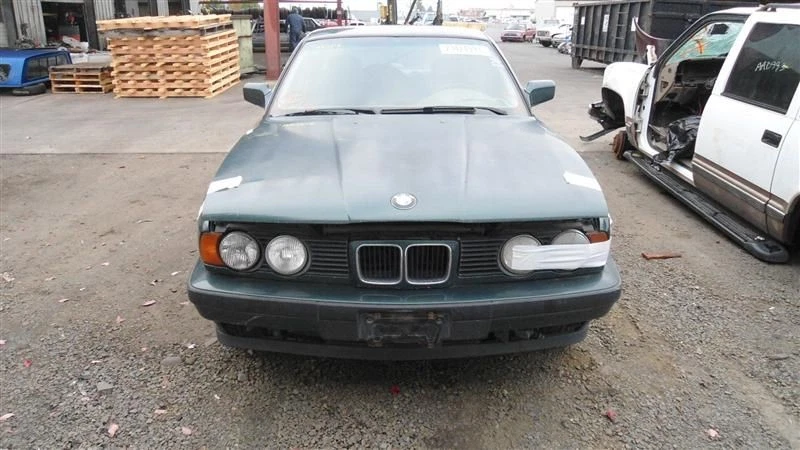 Driver Corner/Park Light Park Lamp-turn Signal Fits 89-95 BMW 525i 3346008 - Image 2 of 4