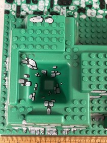 LEGO Green 32x48 Raised Baseplate Stone Path Pits 6091 10176 Castle Part # 30271