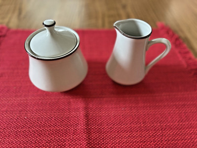 Vintage Countryside Stoneware Collection Japan Sugar Bowl And Creamer Set