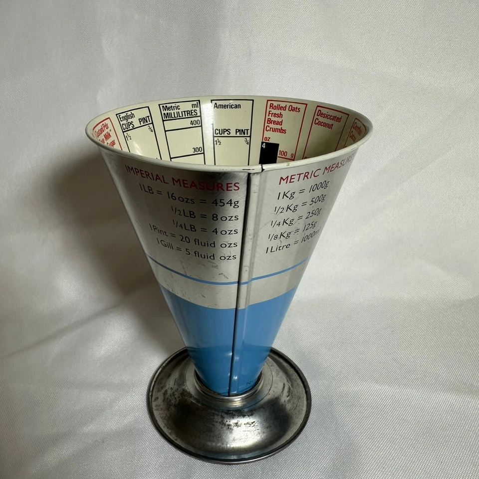 Taza de metal tradicional para hornear Tala Cook's Dry Measure de colección hecha en Inglaterra Foto 2 de 4