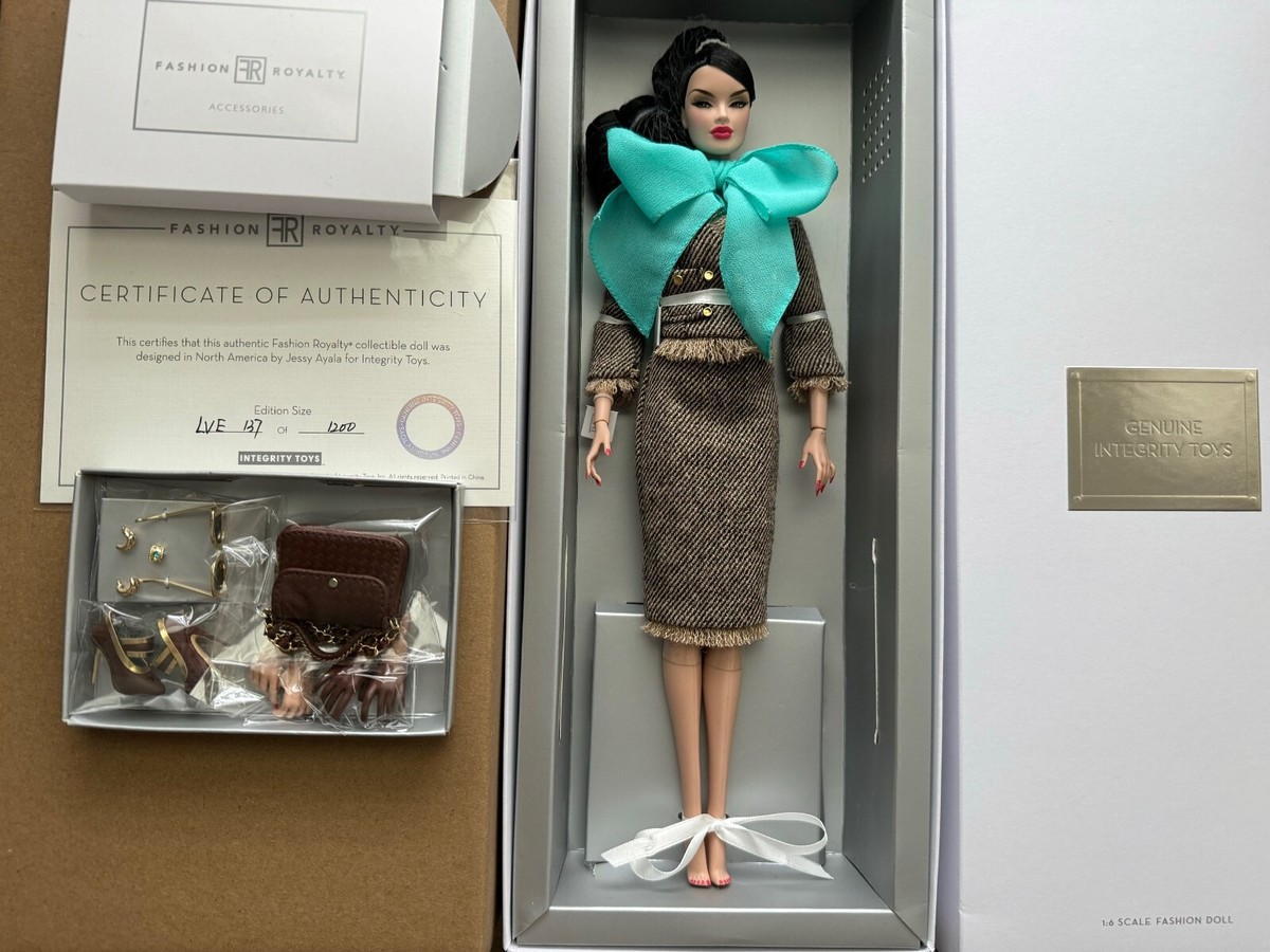 2016 NRFB Glamazon Adele Fashion Royalty Doll Supermodel Convention LE 500 New 2