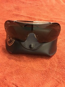 Authentic-Pre-Owned-Ray-Ban-Shield-Sunglass-3160-Wings-II-004-71-Small-With-Case