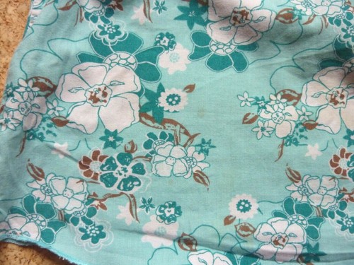 Tunika / Hängerchen / Bluse ~ Langarm ~ grün-geblümt ~ Größe 110/116 - Bild 7 von 7