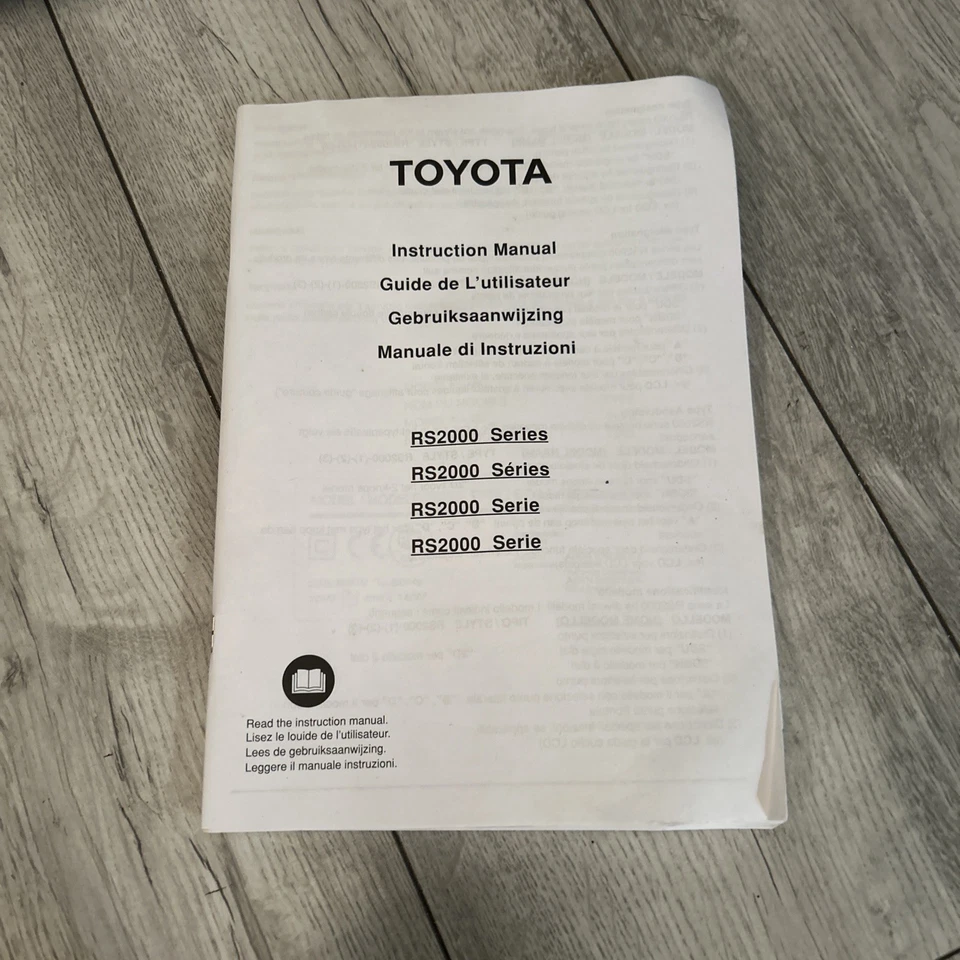 Toyota RS2000 Sewing Machine with Foot Pedal and Manual - Image 2 of 4