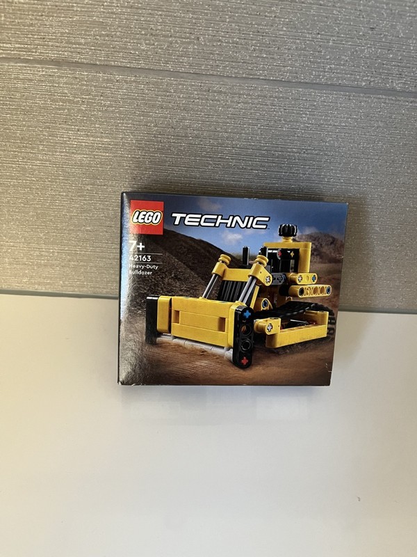 Lego 42163 TECHNIC: Heavy-Duty Bulldozer (42163) Brand New & Sealed