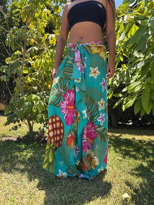 Hawaiian Design Sarong Turquoise Tropical Hibiscus Plumeria Wrap Pareo Dress