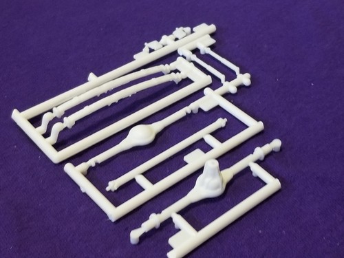 71 Duster 340 8 3/4 DIFFERENTIAL REAR AXLE & SPRINGS for AMT 1:25 Model Kit 1971 - Picture 3 of 9