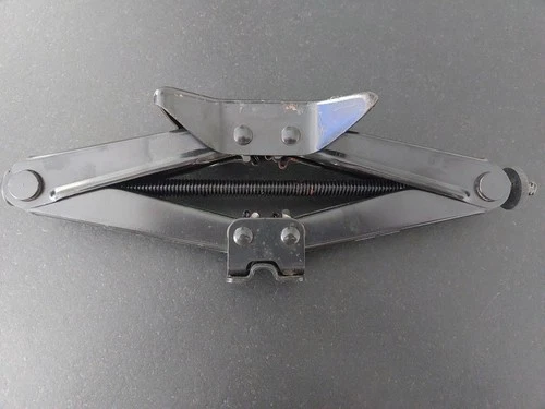 Cric ASTON MARTIN DB7 - 40-90392 - DB 7 OEM Jack