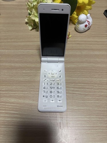 Téléphone à clapet japonais étanche Panasonic P-01E débloqué avec chargeur Keitai Docomo - Photo 3 sur 11