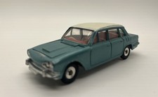 Dinky Toys 135 Triumph 2000 Dinky Toys 135 Triumph 2000