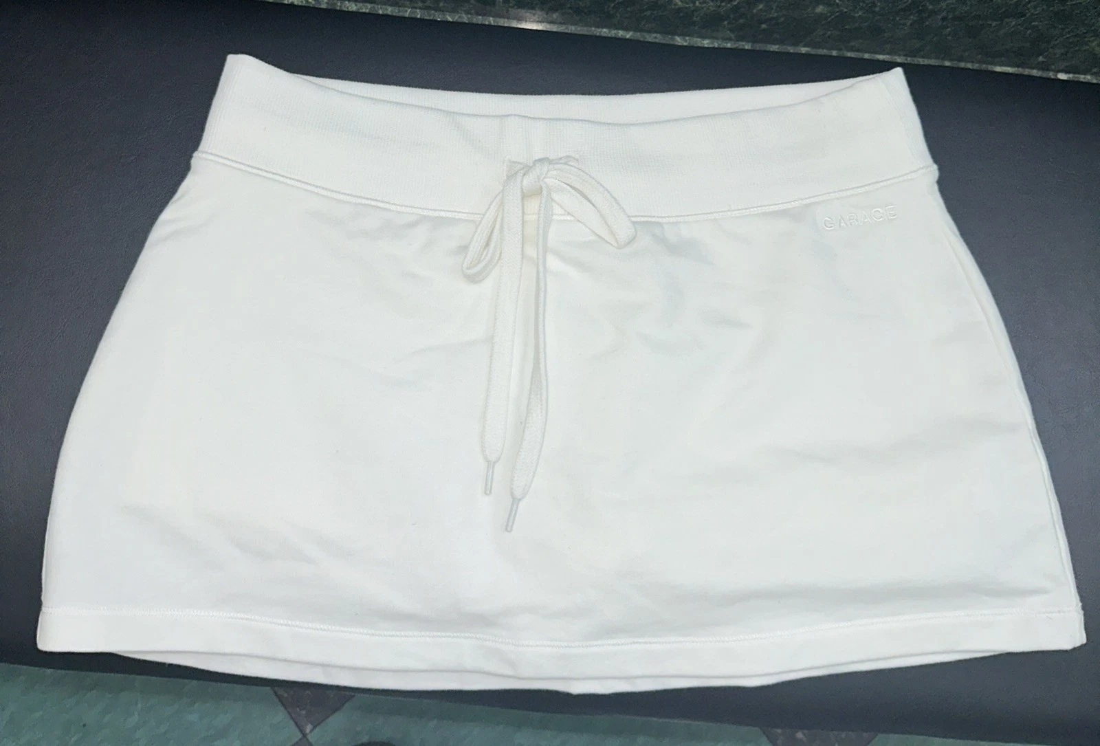 Garage Jupe StretchTerry Micro Skort Snow White Small
Opens in a new window or tab