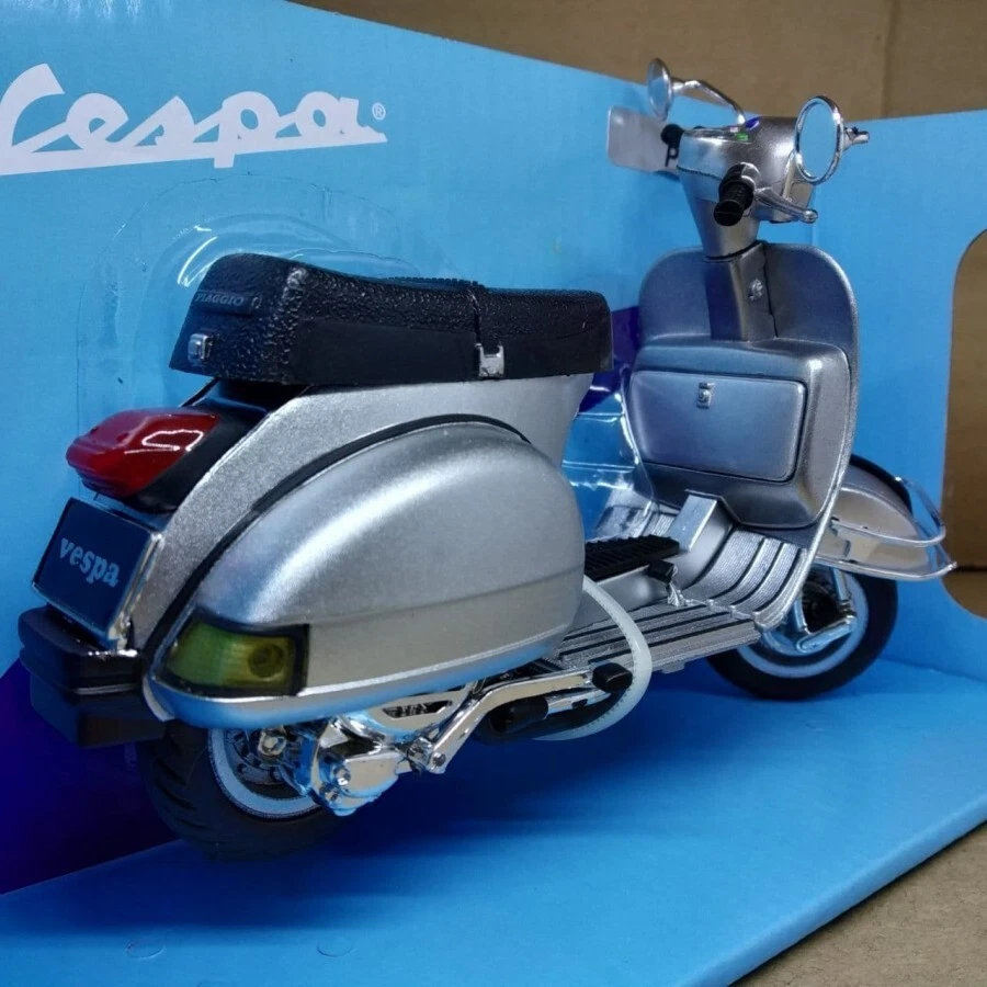 Diecast Miniature Classic Motorcycle Vespa P200E Del Silver For Gift - Image 2 of 4