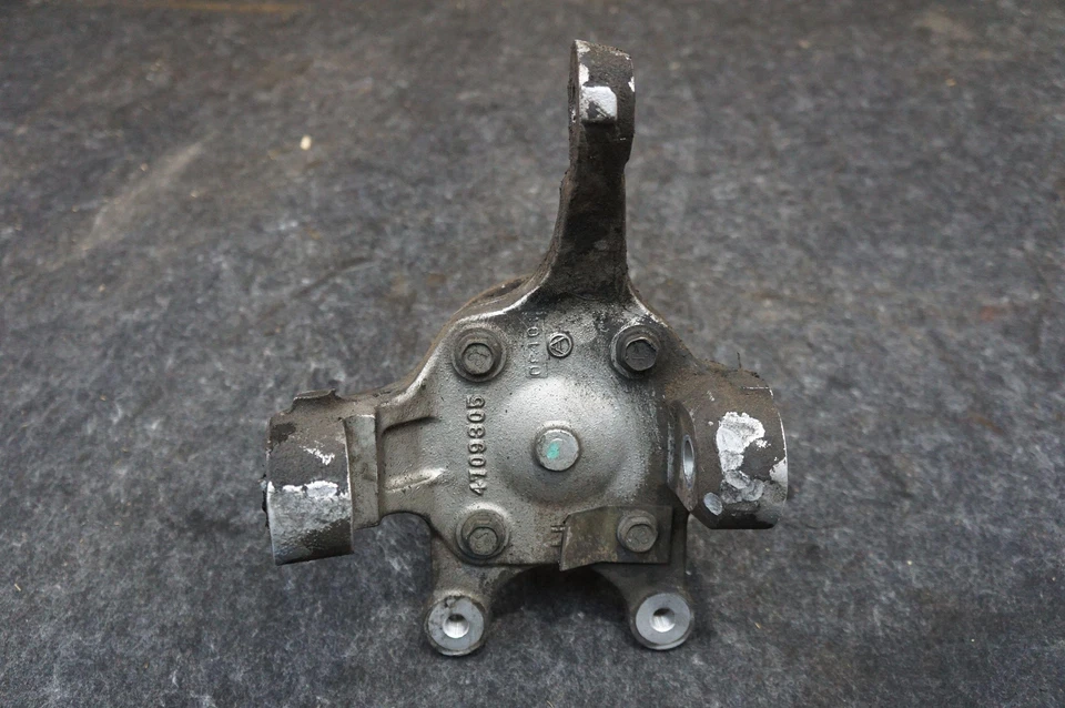 Buje de nudillo del husillo del conductor delantero izquierdo OEM 04709304 Dodge Viper Gen 2 1996-2000 Foto 4 de 4