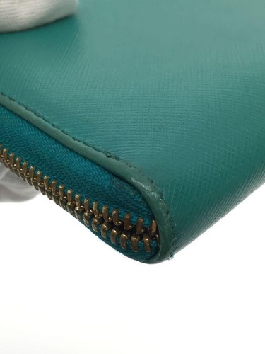 SALVATORE FERRAGAMO Cartera Larga Doble Gancini Cuero Cremallera Redonda Verde Usada - Imagen 6 de 7