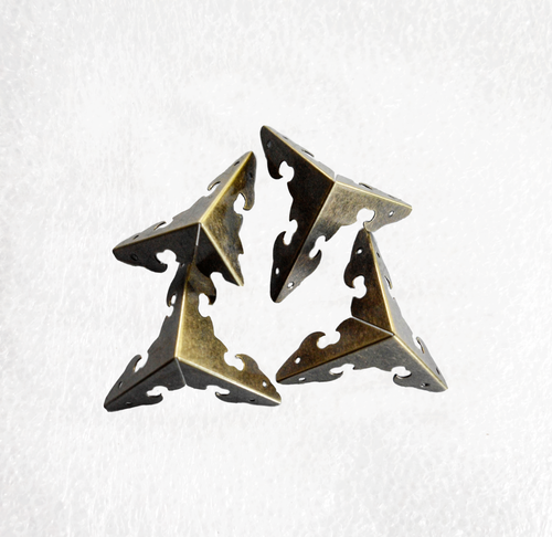 Box Cases Metal Corners Simulated Arrow Head Shaped Edges Antique Brass 29x29mm - Picture 7 of 9