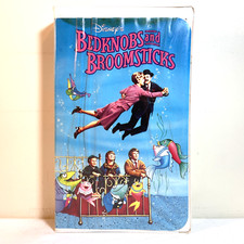 BEDKNOBS AND BROOMSTICKS (1971) VHS Disney - Animation Comedy Adventure Musical