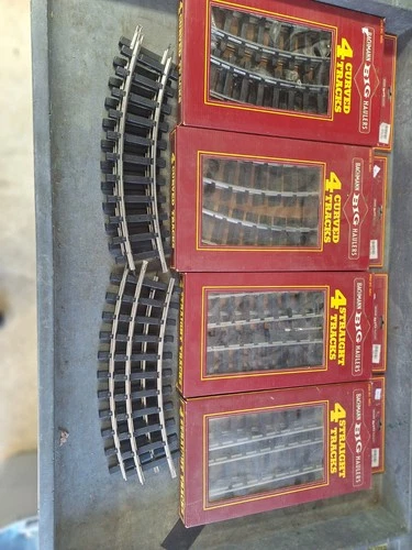 Bachmann G Scale track 12 curves and 8 straights