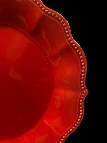 Pioneer Woman Paige Red 10-3/4” Dinner Plates Beaded Edge Rim Scalloped Set Of 3 - Picture 5 of 6
