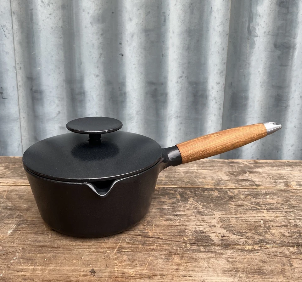 Cast Iron AGA Saucepan Milk Pan Unused In Box Black 1 Litre 17cm 907101 - Image 3 of 4