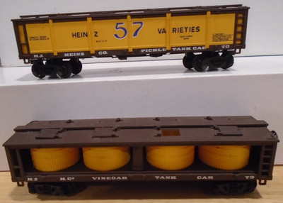 2 Bachmann HO Scale Heinz 57 Varieties Pickle Vat Cars AS-IS