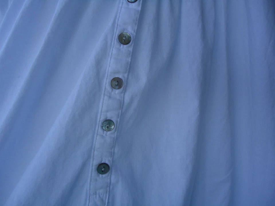 Camisón largo blanco Eileen West mediano cachemir encaje ribete botón bolsillos delanteros Foto 3 de 4