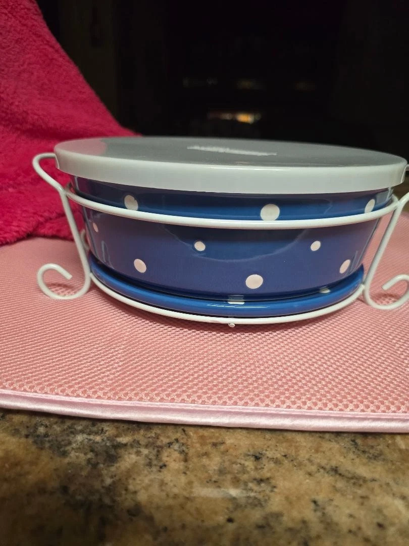 Temp-tations 2.5 qt Polka Dot Baking Pan w/ Rack, Lid & Trivet