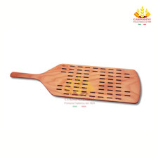 Pala per Pizza al metro Forata con Impugnatura in Legno - 60x30cm