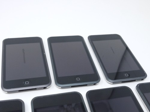 Lot of 7 Working Apple 16GB iPod Touch 1st Generation - A1213 / MA627LL - Picture 9 of 11