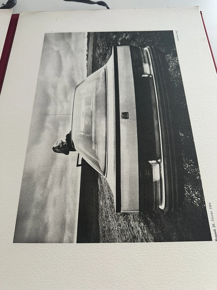 PORTFOLIO "AUTO-PSY, RENAULT 25", SERIES DE 18 PHOTOS NOIR ET BLANC (2000 EX.) - Photo 4/4
