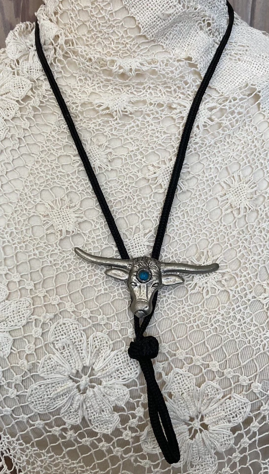 Corbata Bolo de Novella Tono Plateado Vaquero Rústico De Colección Western Rodeo Suroeste - COMO ESTÁ Foto 2 de 4