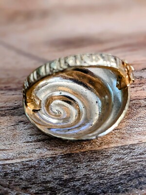 Vintage Shell Shaped Swirl Scarf Clip Ring Gold Toned | eBay display picture 1
