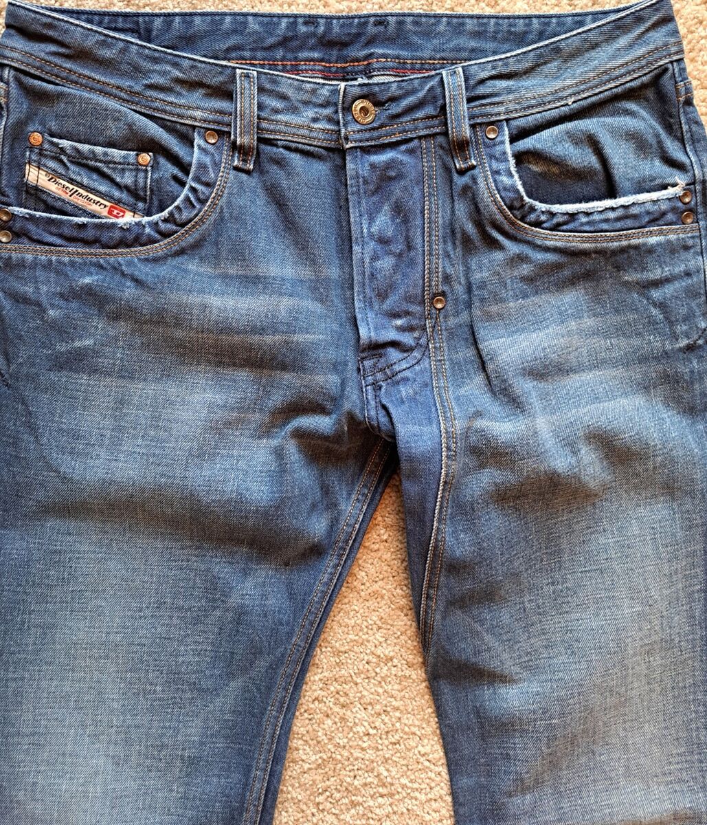 Vintage Diesel Jeans, RN 93243 CA 25594, Button Fly 33 X 32 Vintage Diesel Jeans, RN 93243 CA 25594, Button Fly 33 X 32