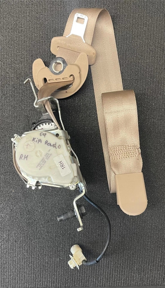 2007 2008 2009 2010 2011 2012 Kia Rondo Front Right PASSENGER Side Seat Belt OEM - Image 4 of 4