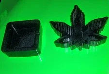 Outdoor/ indoor Resin Ashtrays comes in two styles and in any color