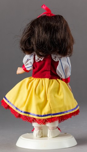 Vintage 8.5" Effanbee "Snow White" doll and 2 Bikin Dwarf characters (Doll-150) - Picture 5 of 14