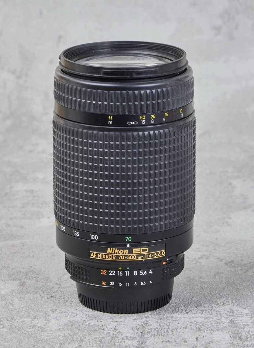 Objectif zoom Tamron. AF 70-300mm F/4-5.6 LD DI MACRO pour NIKON - A17N2