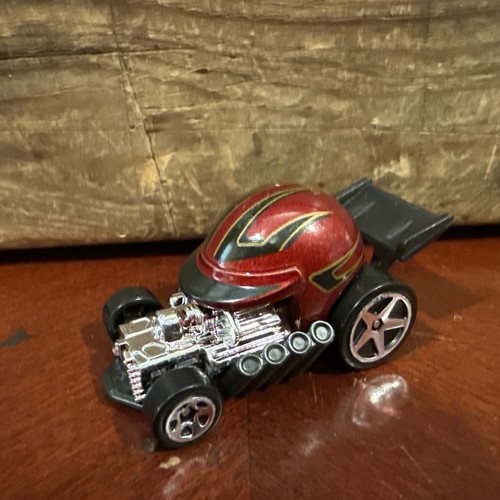 Hot Wheels 2021 HW Daredevils Guarnizione Testa Stunt Veicolo Casco Auto - Foto 3 di 4