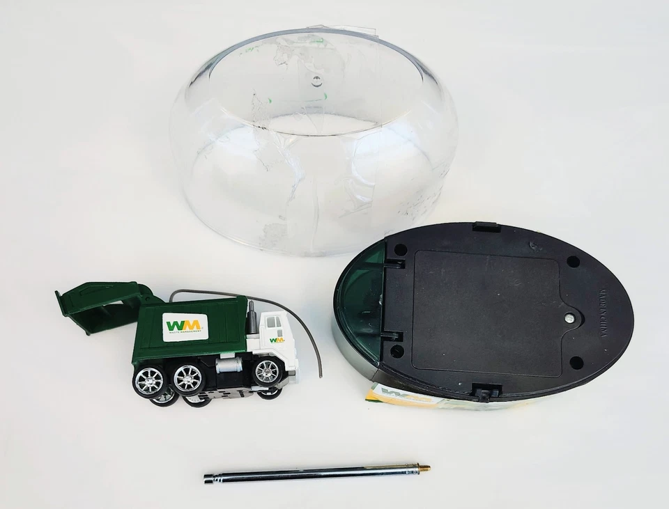 Rare WM 27 MHz RC Garbage Truck – Promo Collectible in Dome Case 3” one of kind - Image 3 of 4