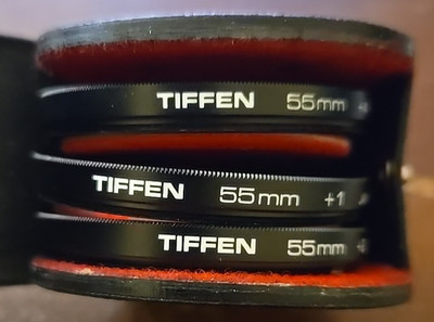 Tiffin 55mm close-up lens set +1 +2 +4 with case