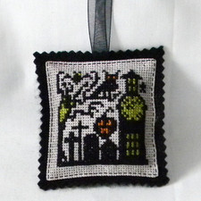 Cemetery Owl Halloween Cross Stitch Ornament Prairie Schooler Finished/Completed